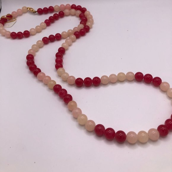 RED AND PINK JADE BEAD NECKLACE  32" LONG WITH 14K BEAD CLASP - Picture 4 of 5